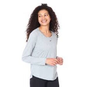 Nike Gray Long Sleeve Shirt workout small